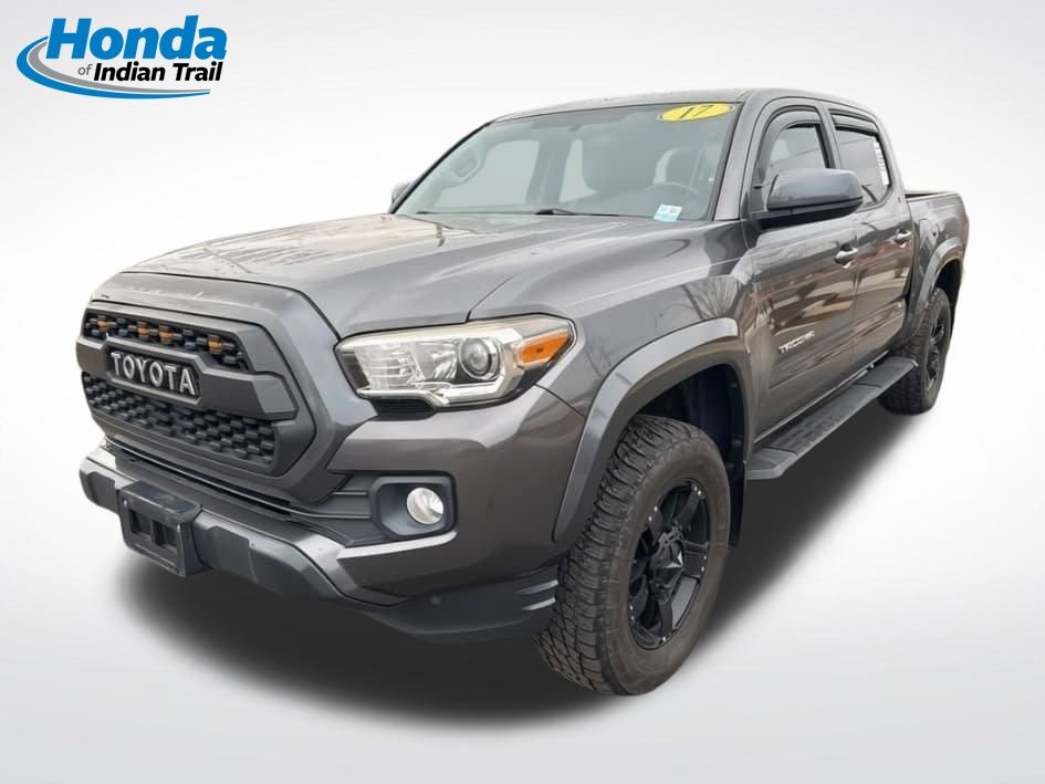 2017 Toyota Tacoma SR5's photo