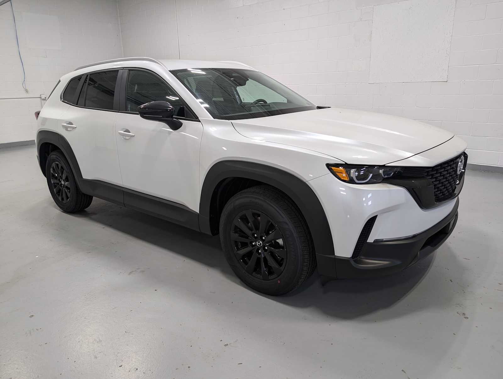 2025 Mazda CX-50 2.5 Select photo 5