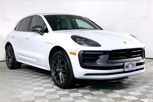2023 Porsche Macan T photo 7
