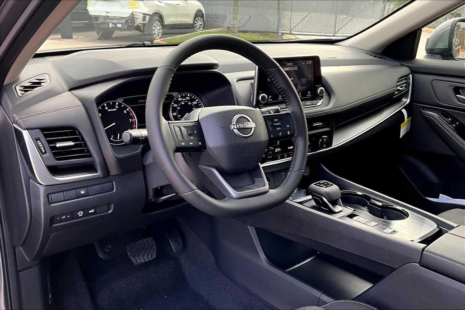 2025 Nissan Rogue SV photo 10
