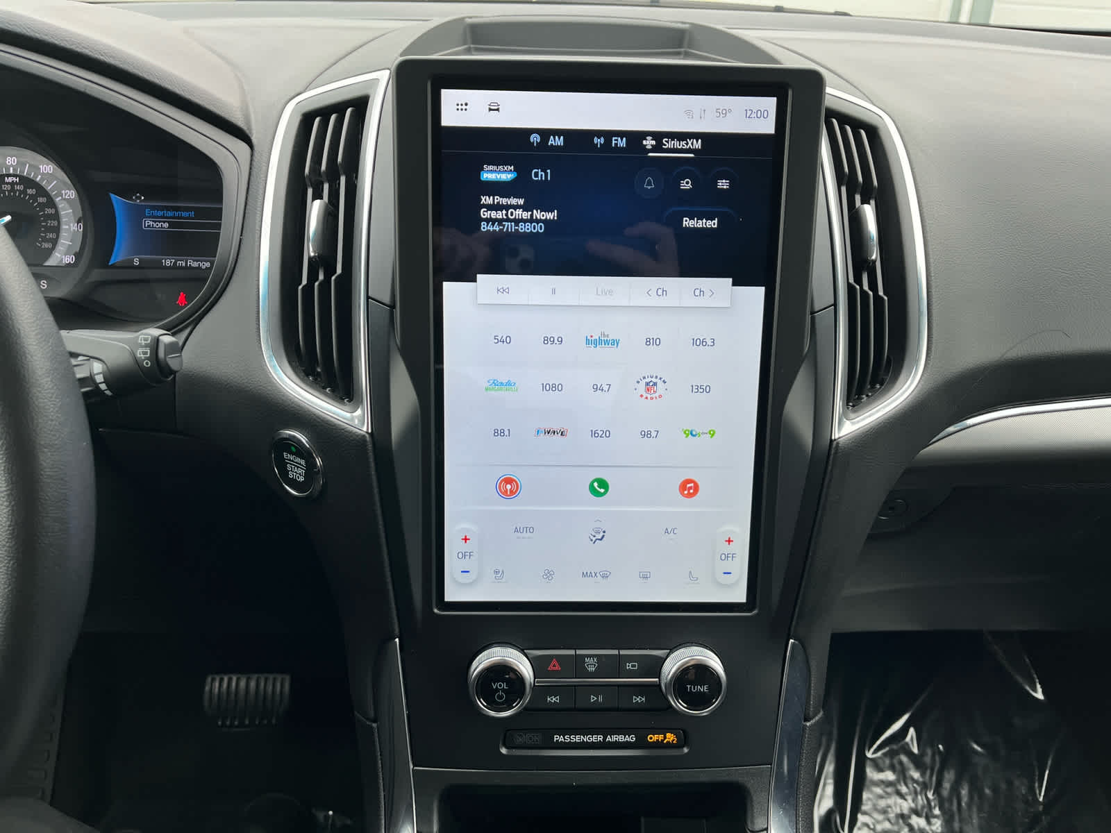 2024 Ford Edge Titanium photo 20