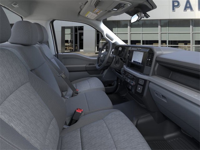 2025 Ford F-450 photo 10