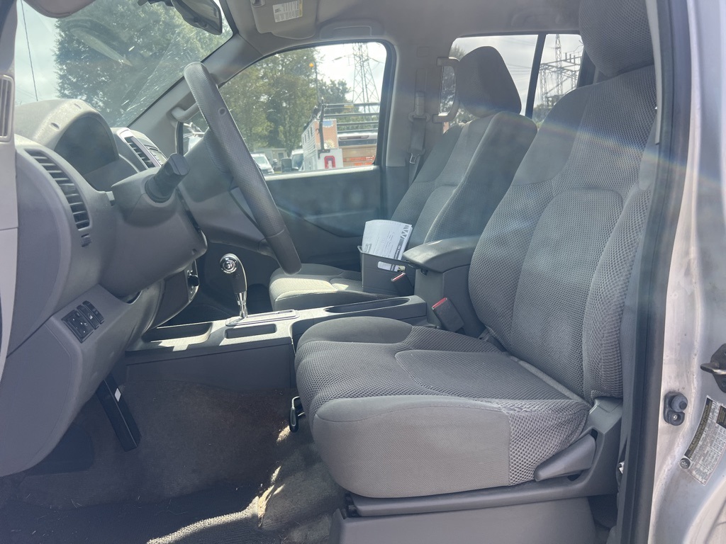 2015 Nissan Frontier SV photo 20