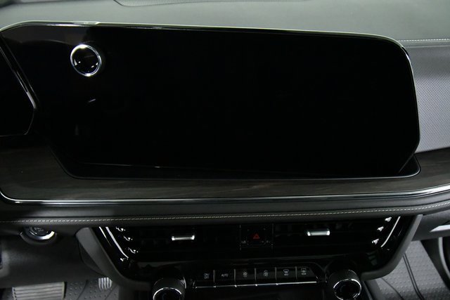 2026 Chevrolet Suburban Premier photo 3