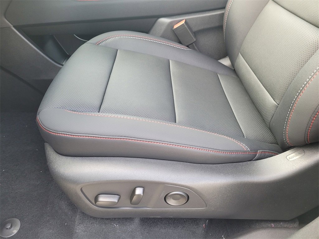 2026 Chevrolet Traverse Z71 photo 13