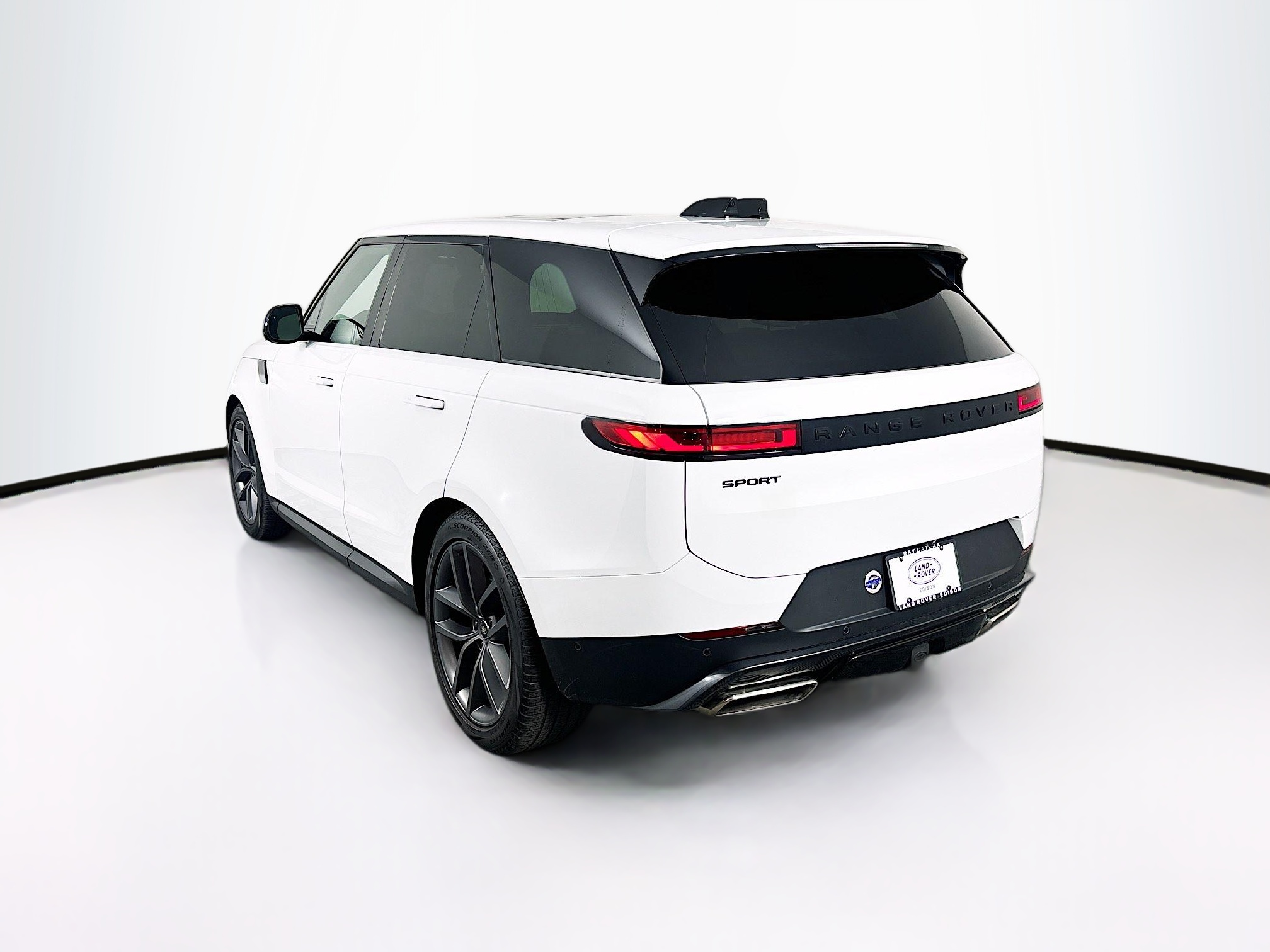 2025 Land Rover Range Rover Sport SE photo 4