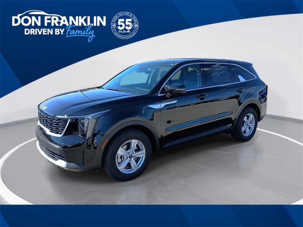 2026 Kia Sorento LX's photo