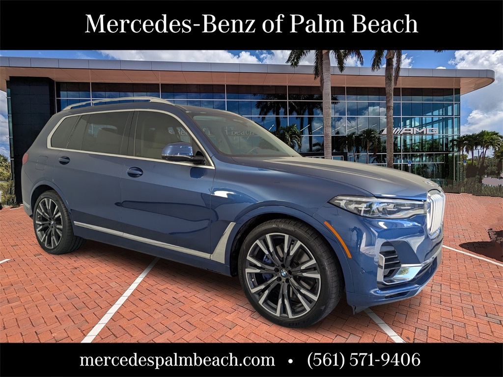 2020 BMW X7 50i's photo