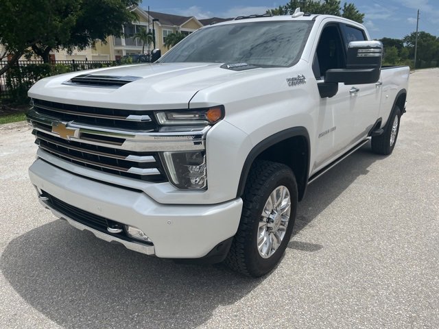 2022 Chevrolet Silverado 2500HD High Country photo 3
