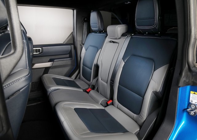 2022 Ford Bronco Outer Banks photo 4