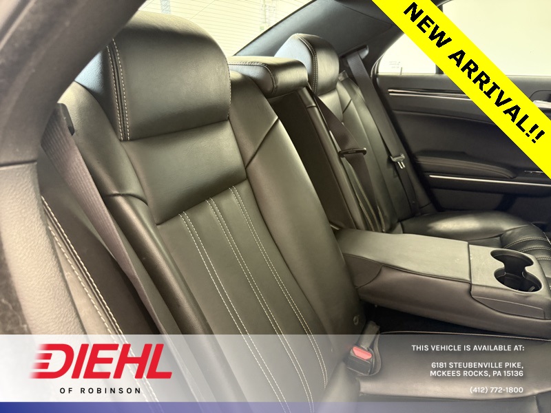 2022 Chrysler 300 S photo 9