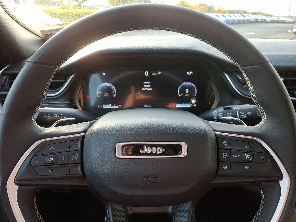 2024 Jeep Grand Cherokee Altitude photo 17