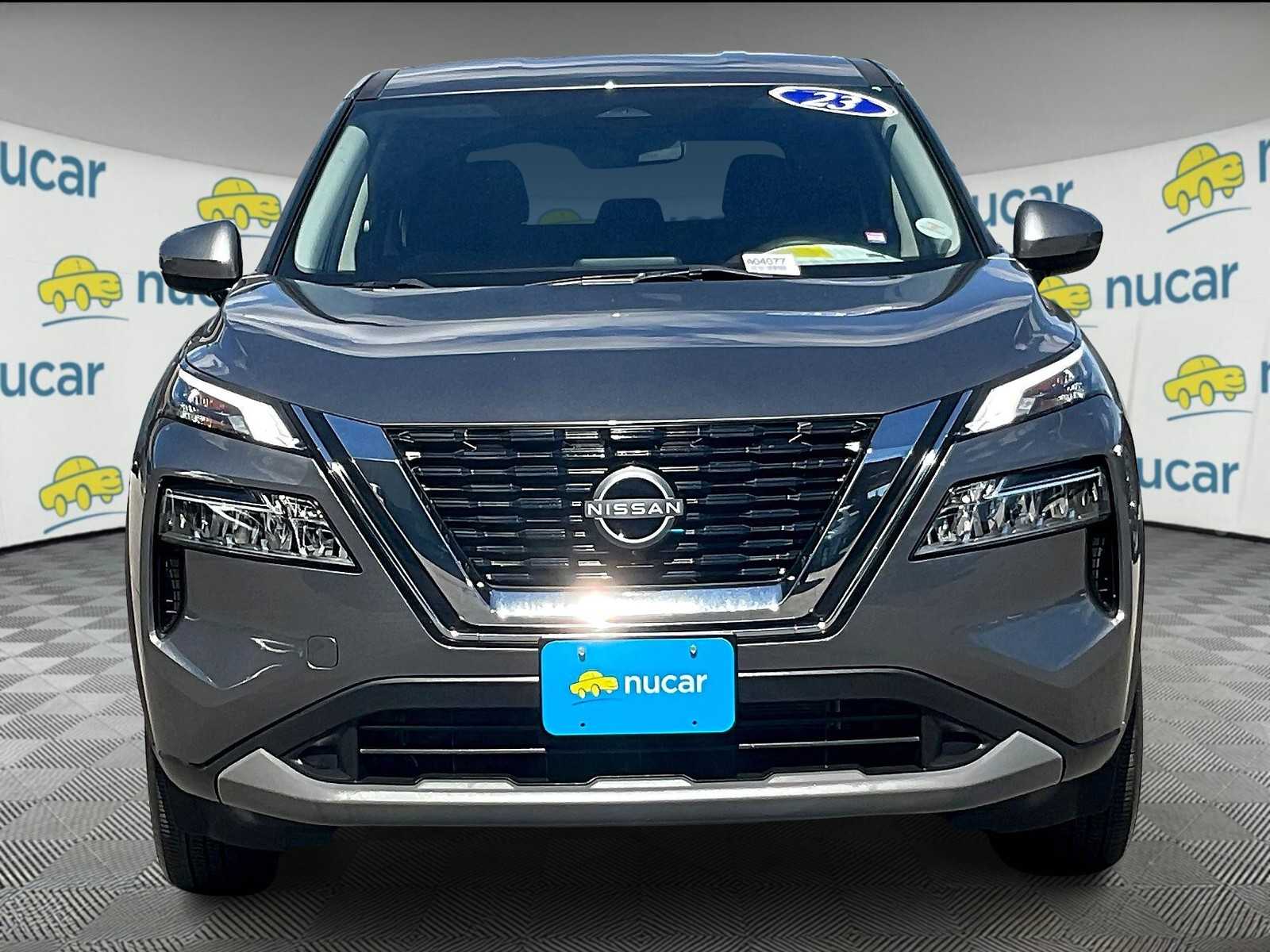 2023 Nissan Rogue SV photo 2