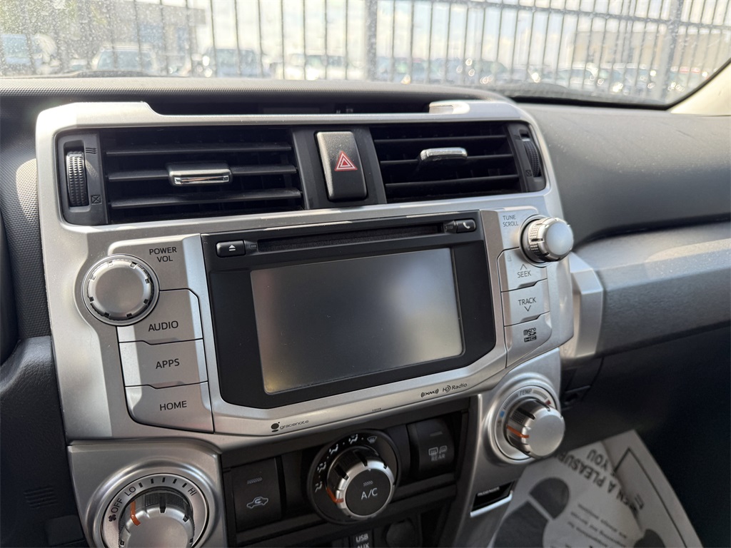 2018 Toyota 4Runner SR5 Premium photo 4