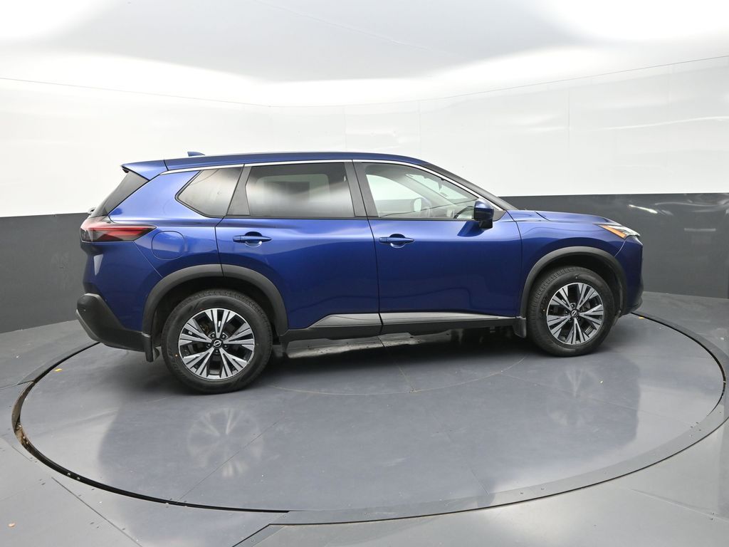 2022 Nissan Rogue SV photo 8