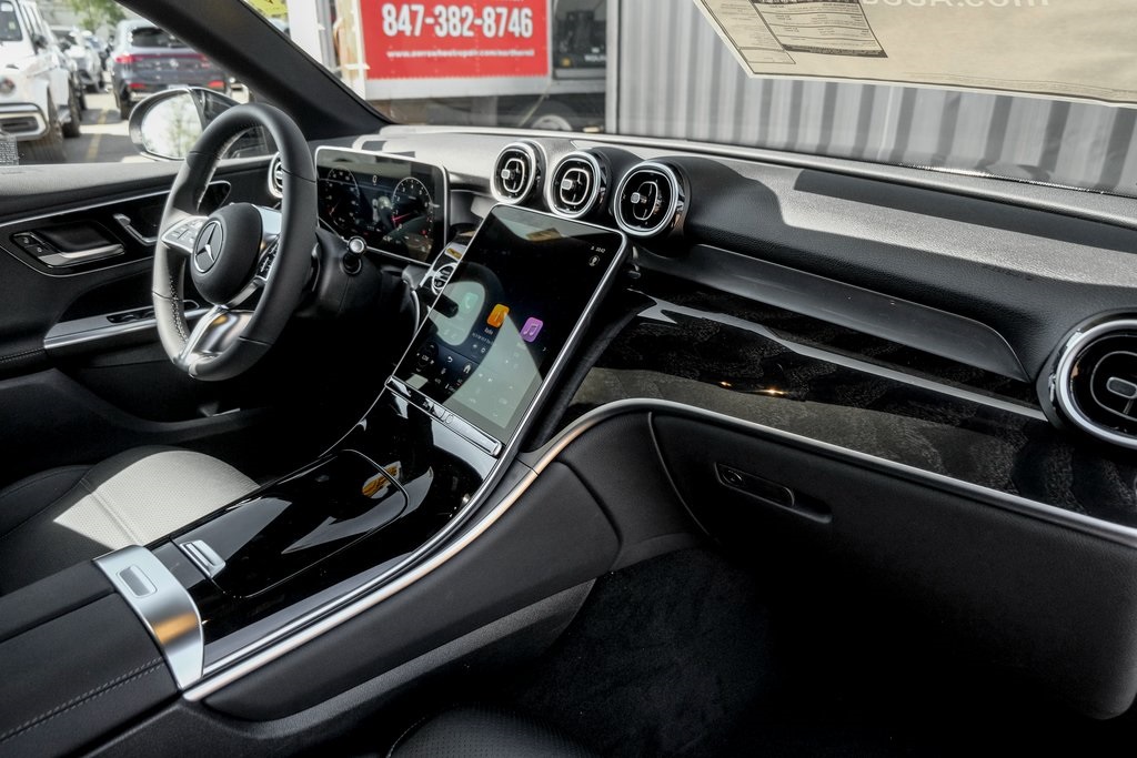 2025 Mercedes Benz GLC 300 4MATIC photo 18