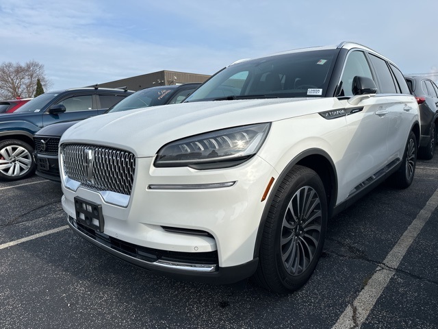 2023 Lincoln Aviator Base's photo