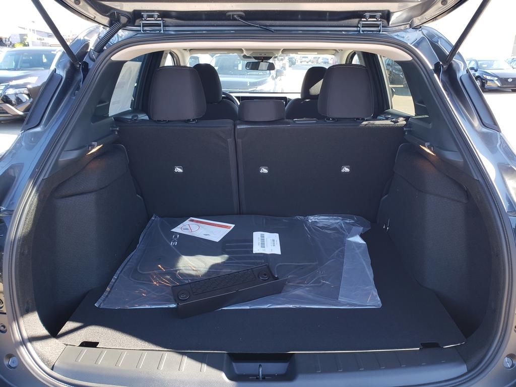 2026 Nissan Kicks SV photo 4