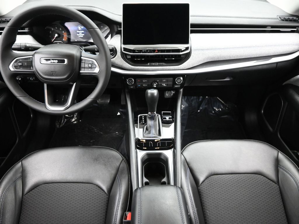 2022 Jeep Compass Latitude photo 10