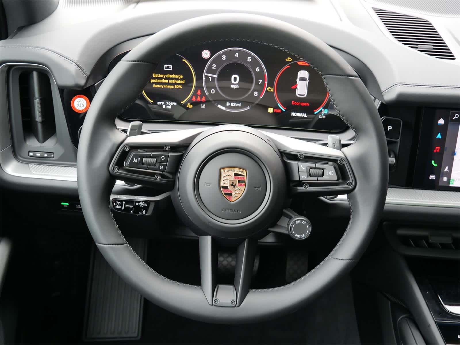 2026 Porsche Cayenne photo 8