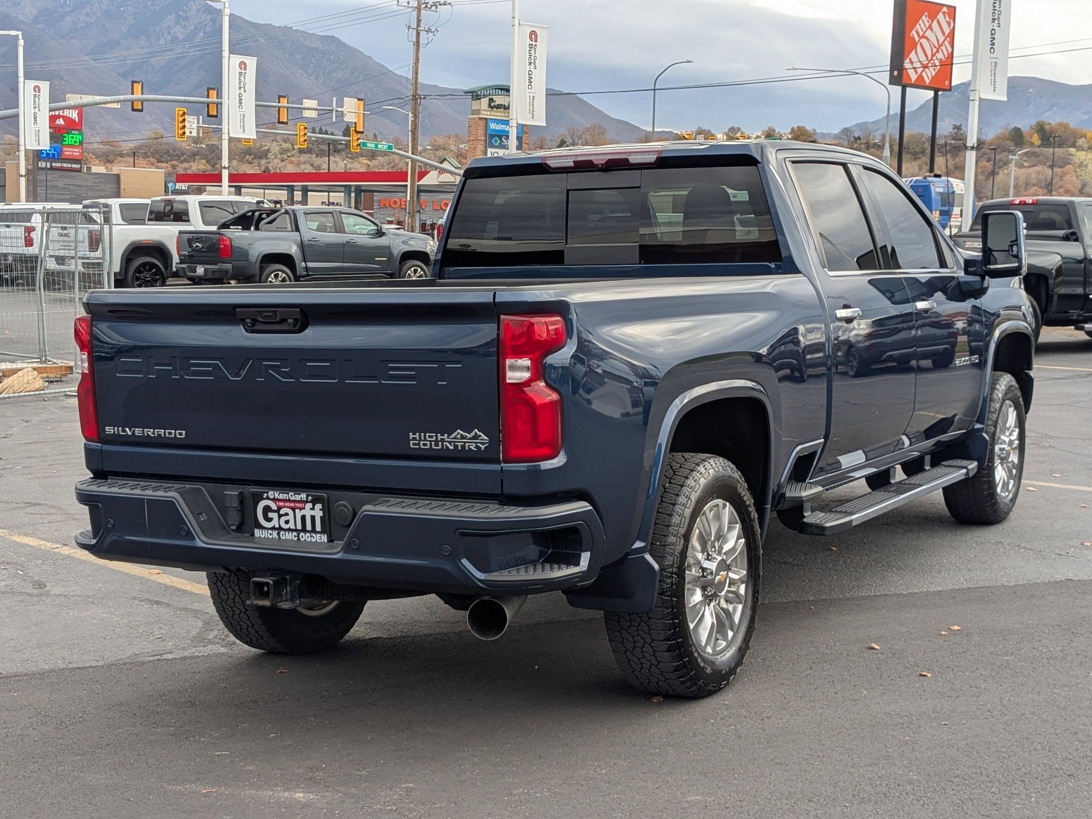 2022 Chevrolet Silverado 2500HD High Country photo 2