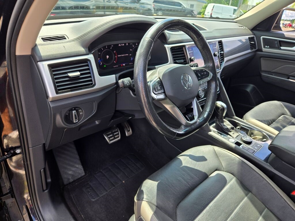 2022 Volkswagen Atlas V6 SEL Premium R-Line photo 21