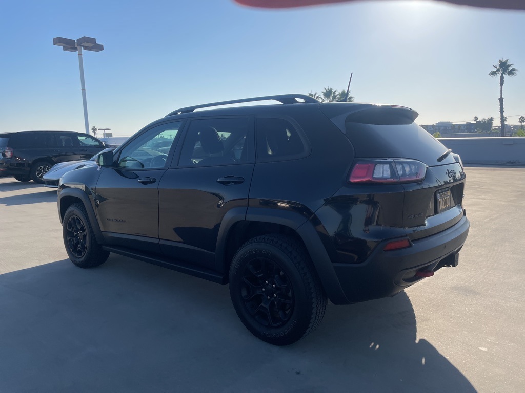 2019 Jeep Cherokee Trailhawk photo 2