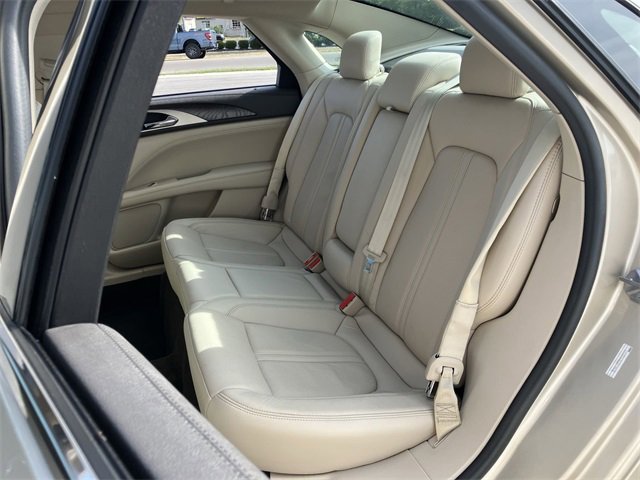 2017 Lincoln MKZ Reserve photo 17