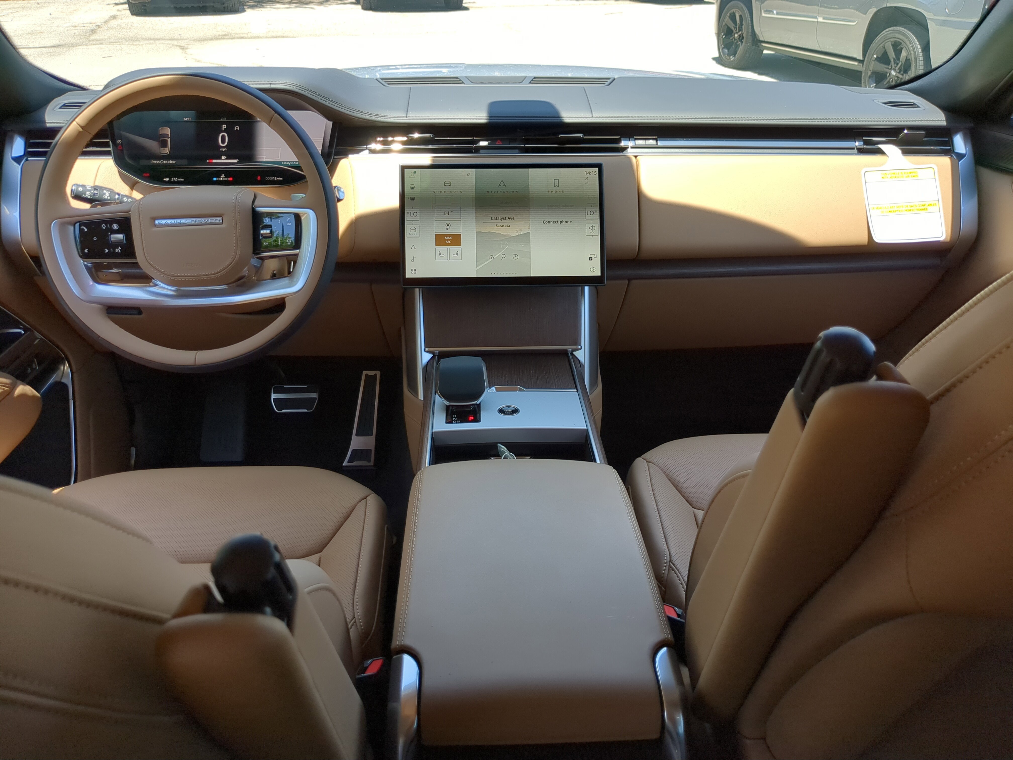 2025 Land Rover Range Rover SE photo 8