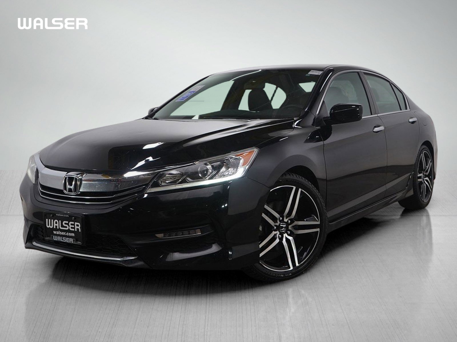 2016 Honda Accord Sport's photo