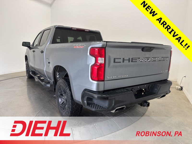 2019 Chevrolet Silverado 1500 Custom Trail Boss photo 2