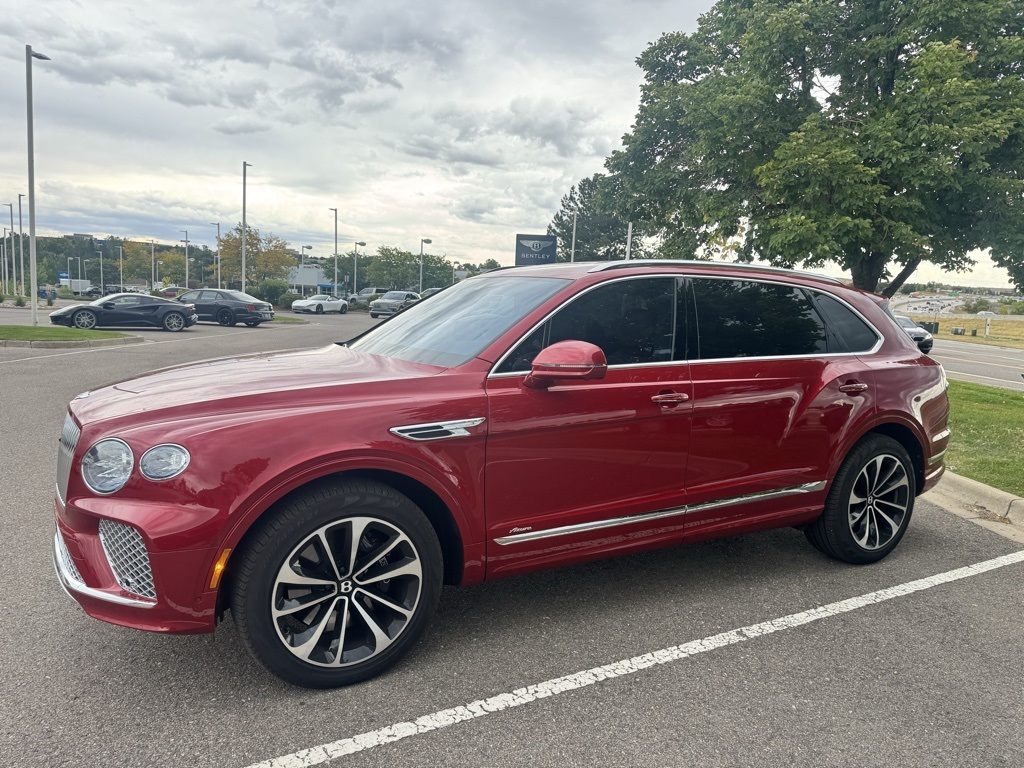 2024 Bentley Bentayga EWB Azure photo 3