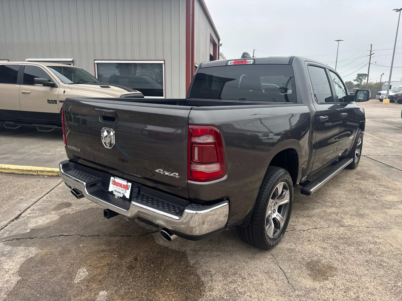 2023 Ram 1500 Laramie photo 4