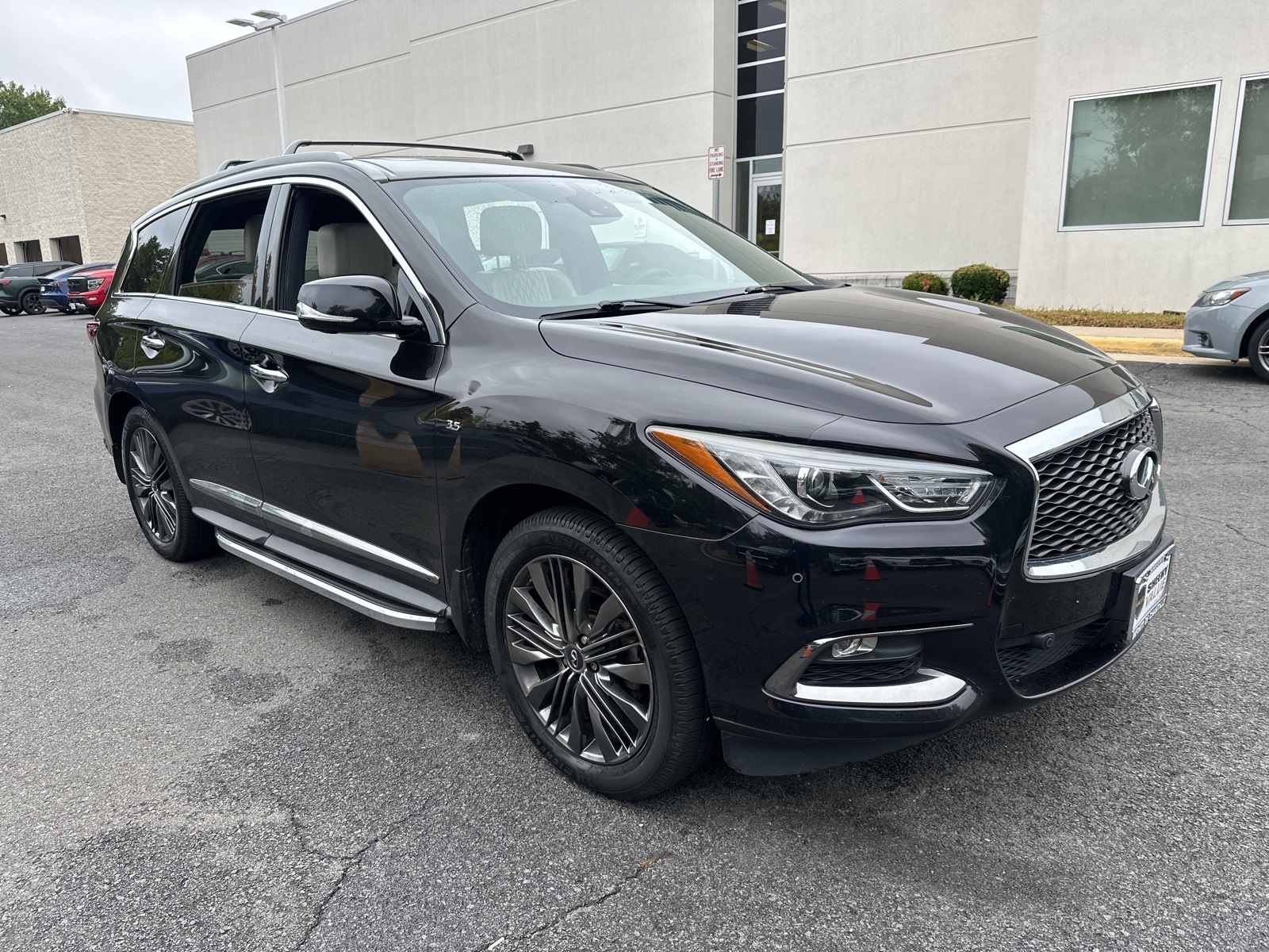 2019 Infiniti QX60 Luxe photo 16