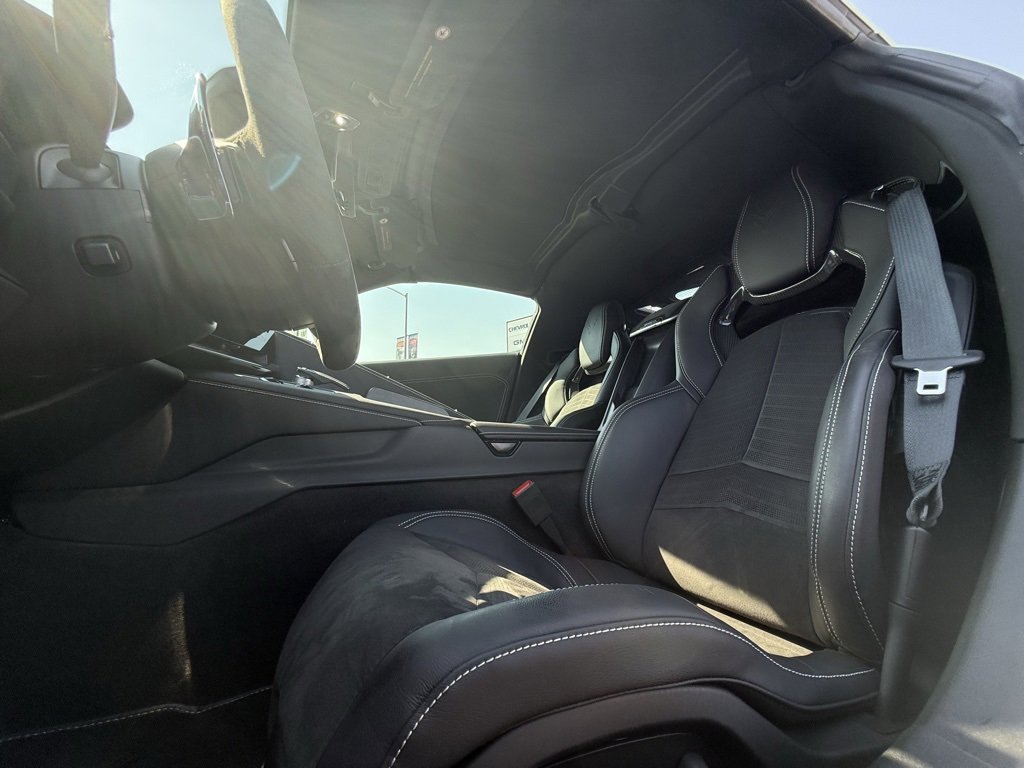 2025 Chevrolet Corvette Stingray 2LT photo 32