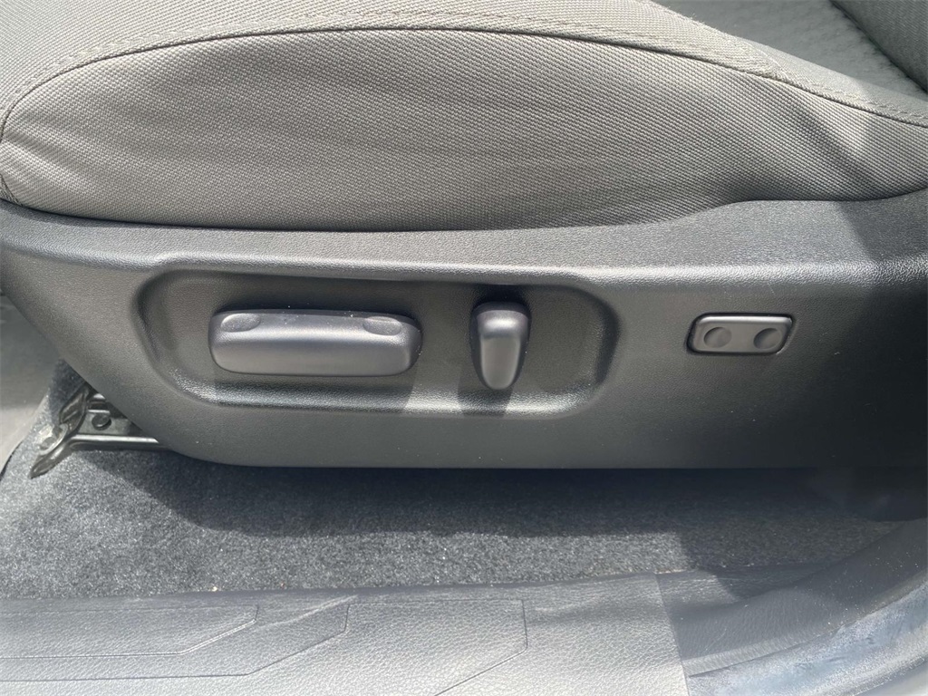 2022 Toyota Tacoma SR5 photo 12