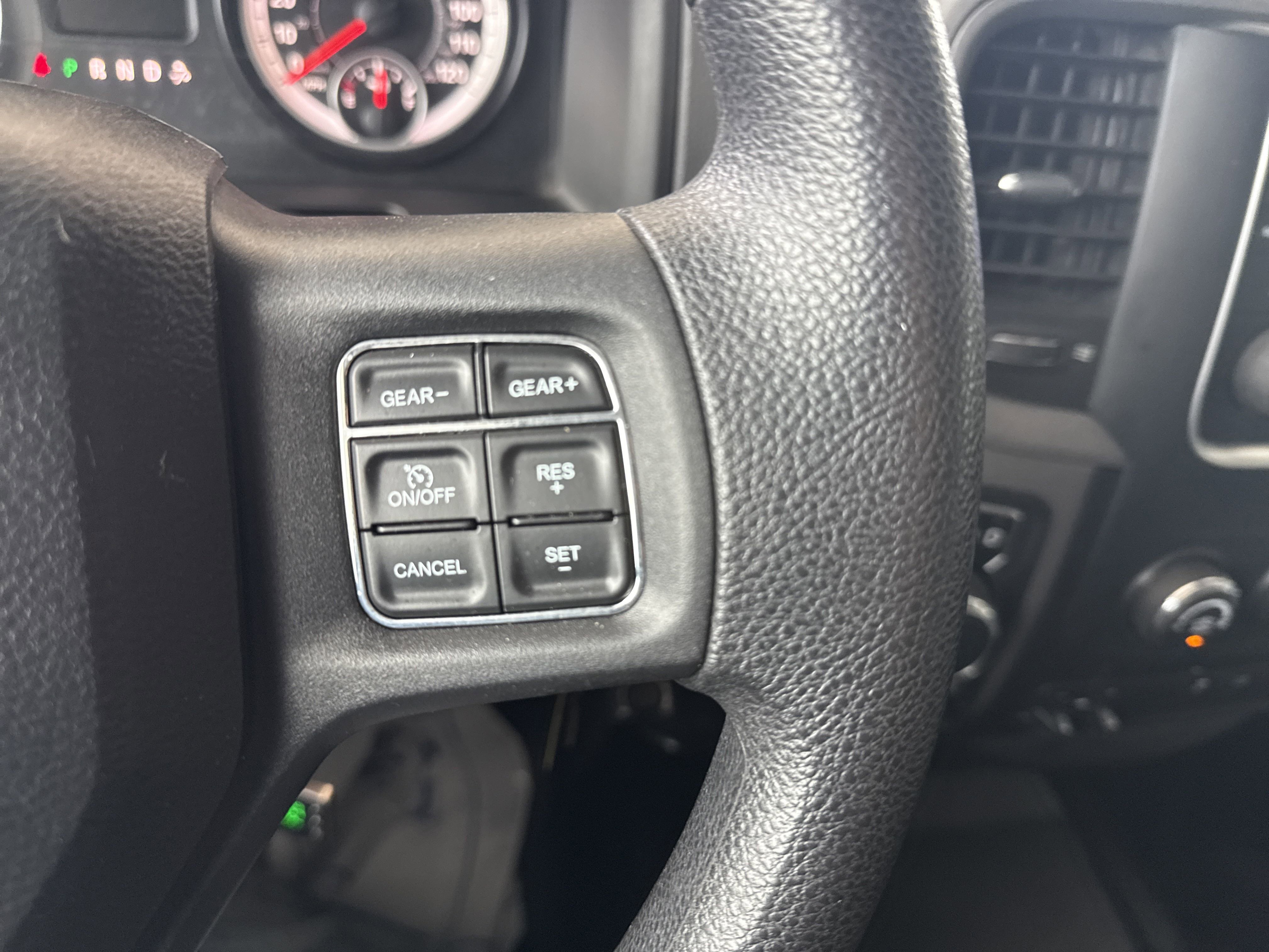 2014 Ram 1500 Tradesman photo 12