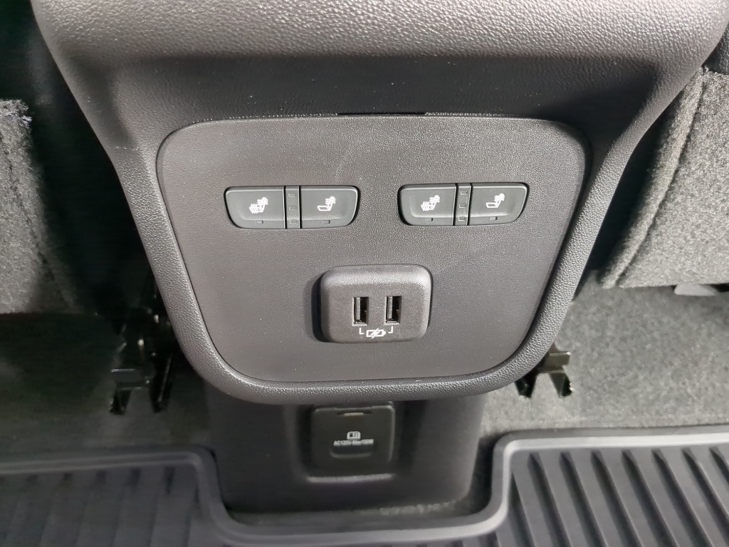 2023 Chevrolet Equinox Premier photo 21