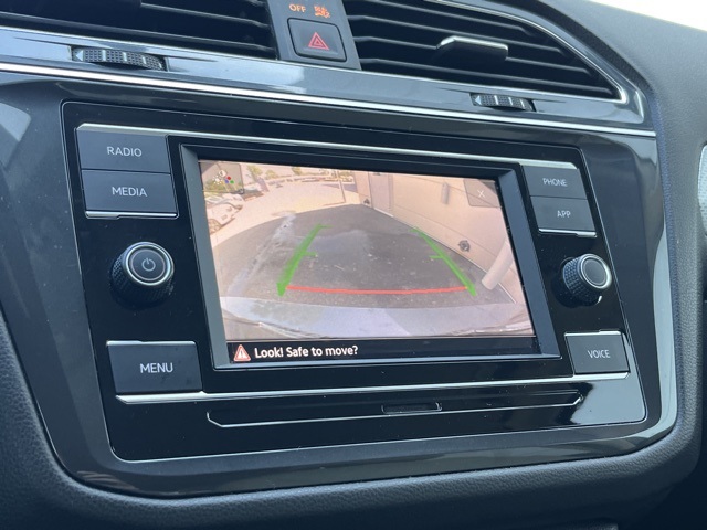 2022 Volkswagen Tiguan S photo 6