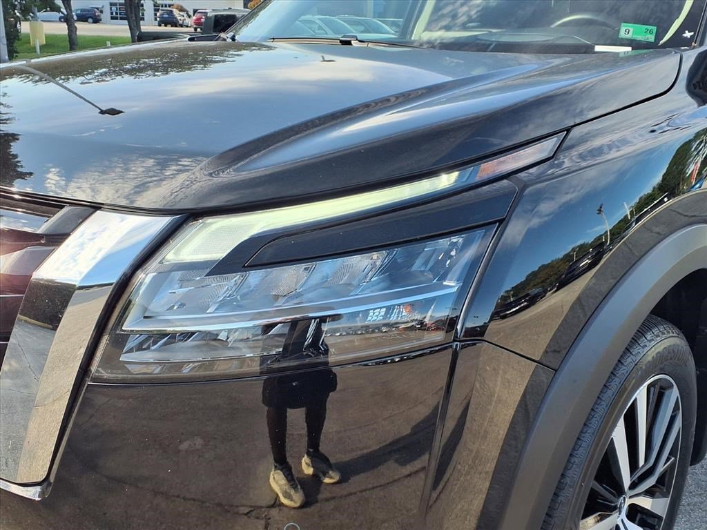 2024 Nissan Pathfinder Platinum photo 3