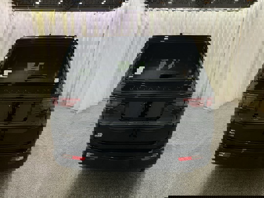2025 Jeep Wagoneer Series II Overland photo 3