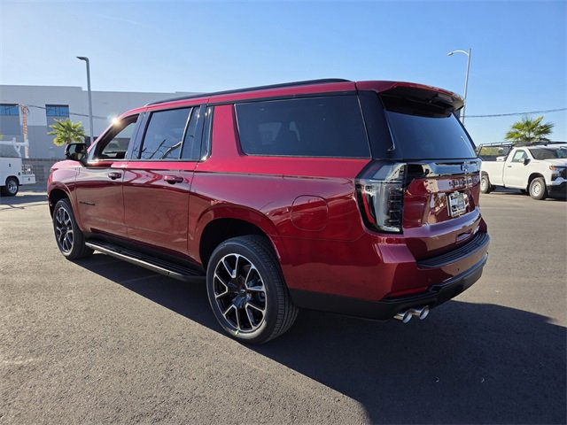 2026 Chevrolet Suburban RST photo 3