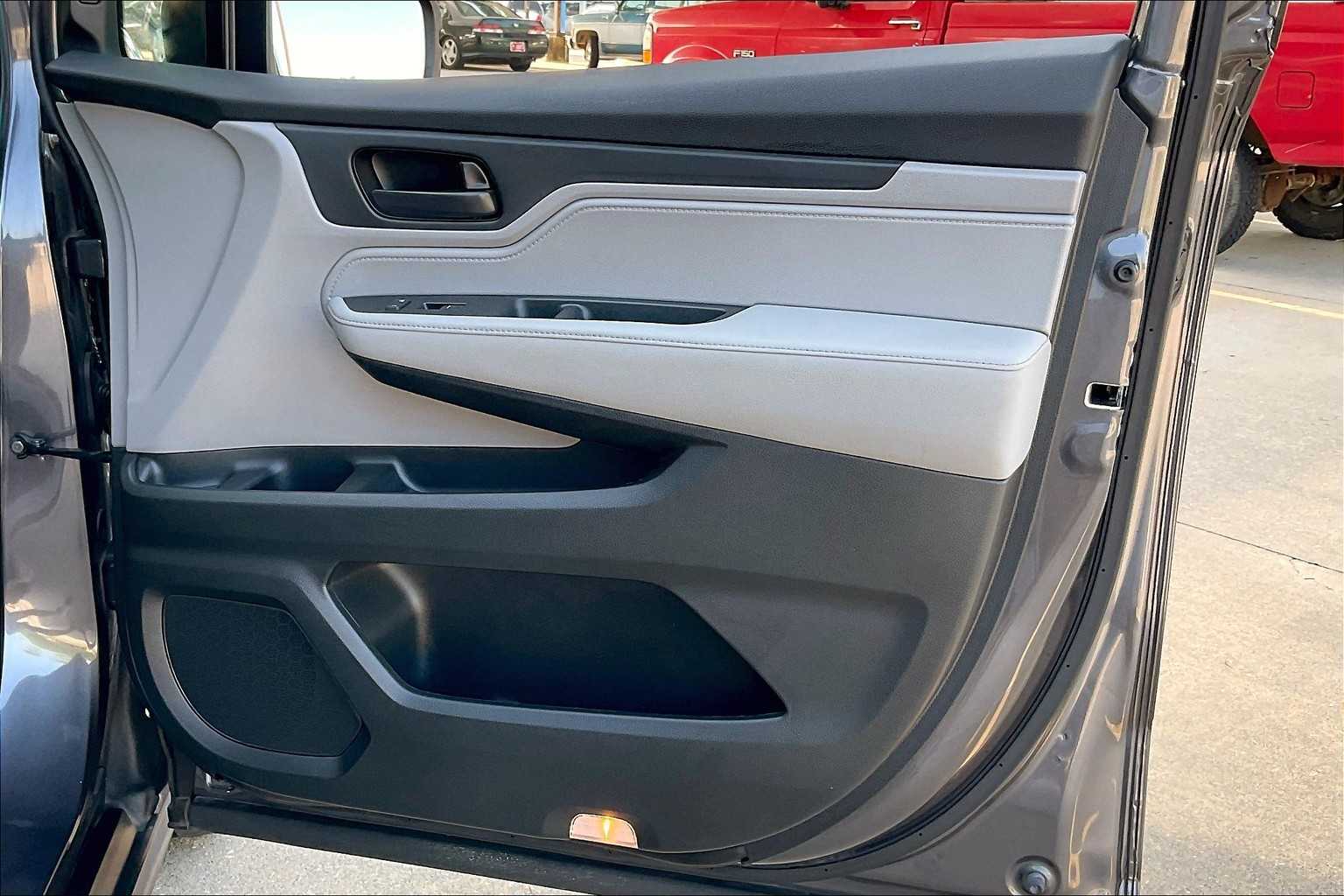 2019 Honda Odyssey EX photo 19