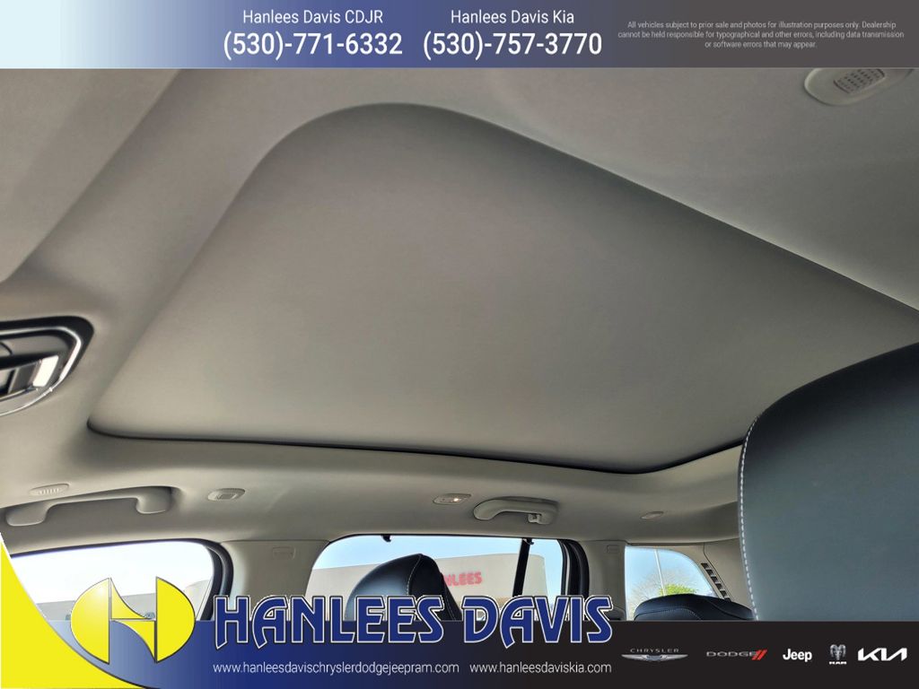 2023 Jeep Cherokee 4xe photo 4