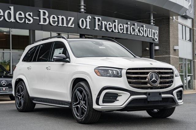 2025 Mercedes-Benz GLS Base's photo