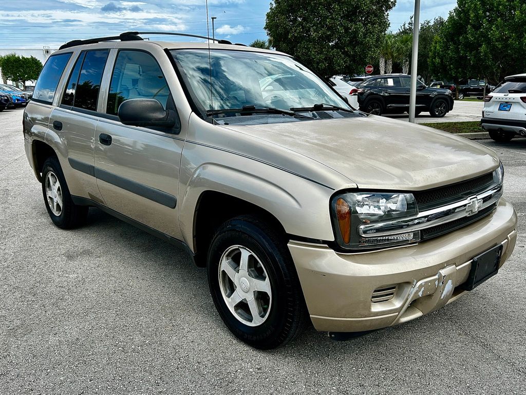 Used 2005 Chevrolet TrailBlazer LS with VIN 1GNDT13S052225002 for sale in Fort Pierce, FL
