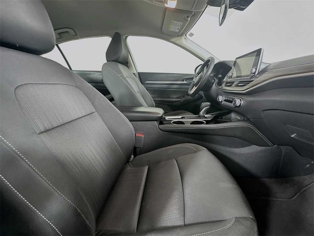 2023 Nissan Altima 2.5 SV photo 25