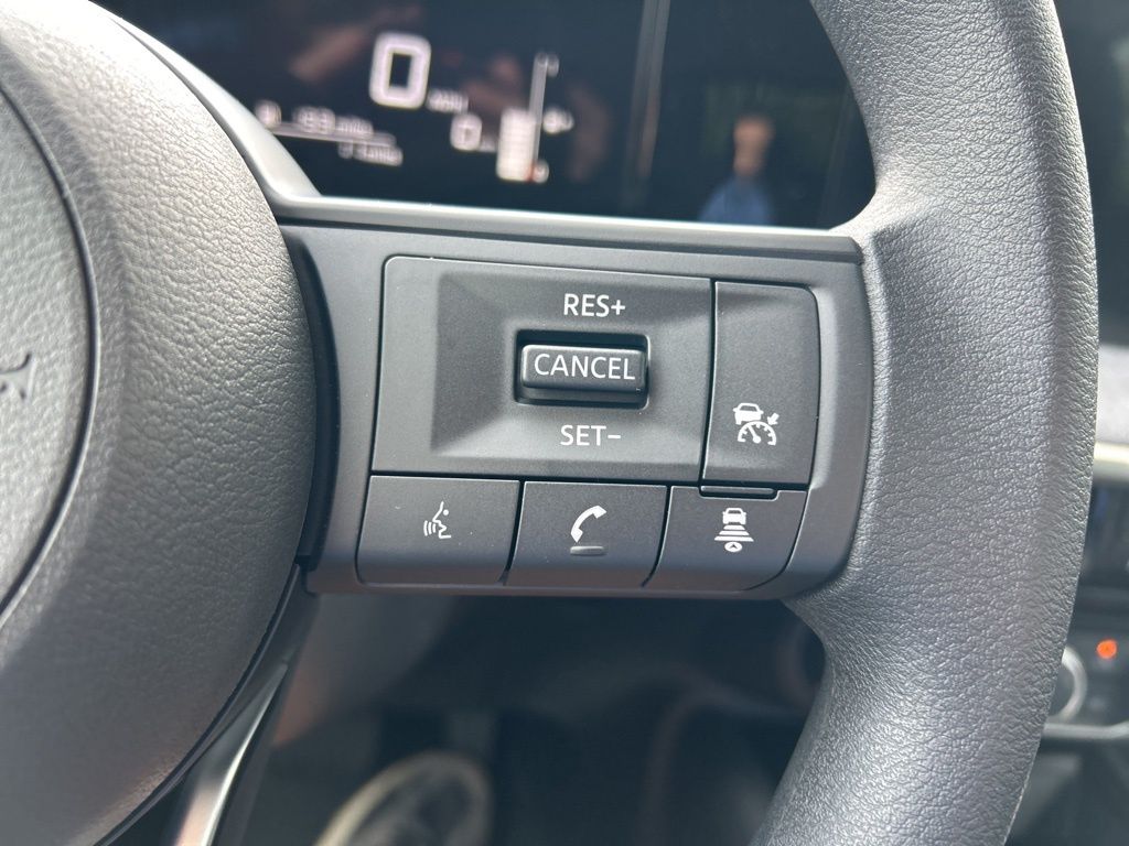 2025 Nissan Kicks SV photo 19