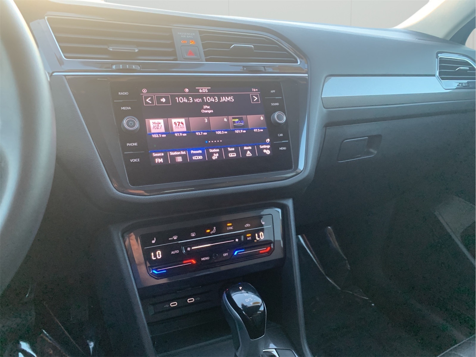 2024 Volkswagen Tiguan SE Wolfsburg Edition photo 20