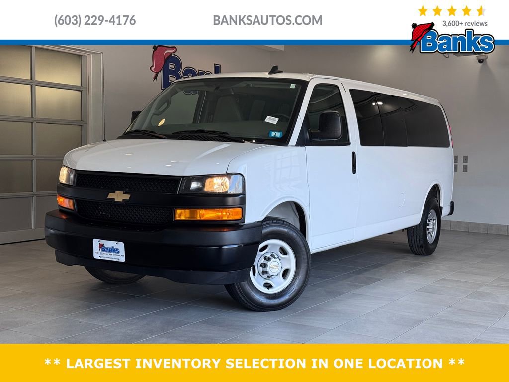 2024 Chevrolet Express Passenger LS's photo